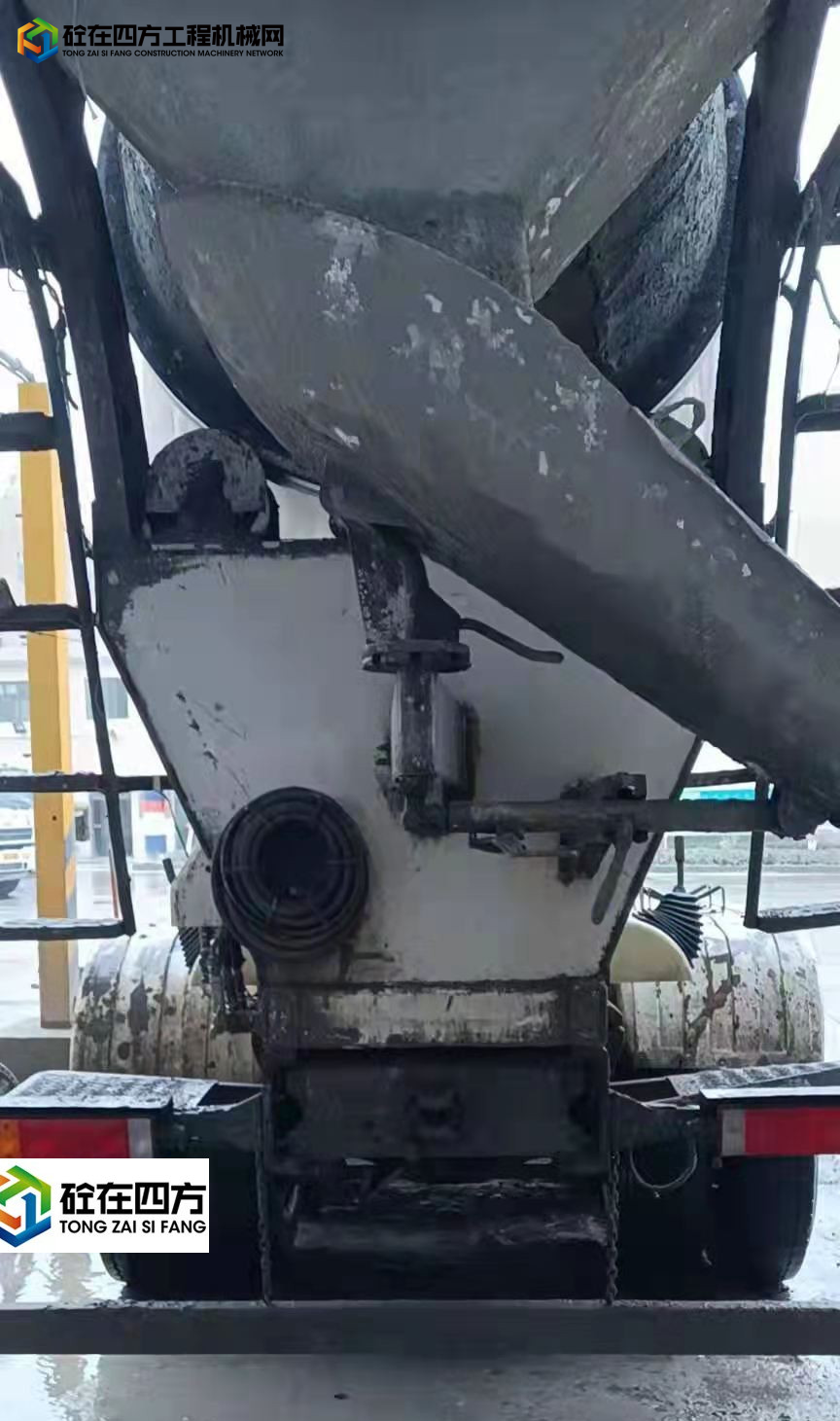 https://images.tongzsf.com/tong/truck_machine/20211029/1617b92c7299e2.jpg