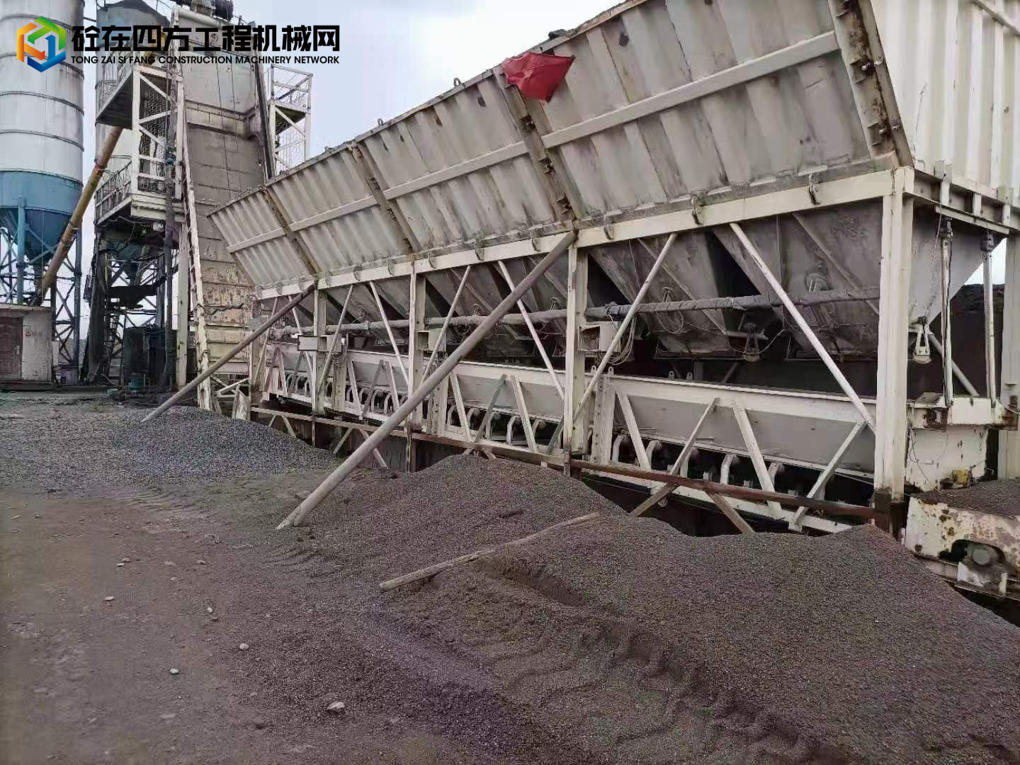 https://images.tongzsf.com/tong/truck_machine/20211030/1617ce9d6490d2.jpg