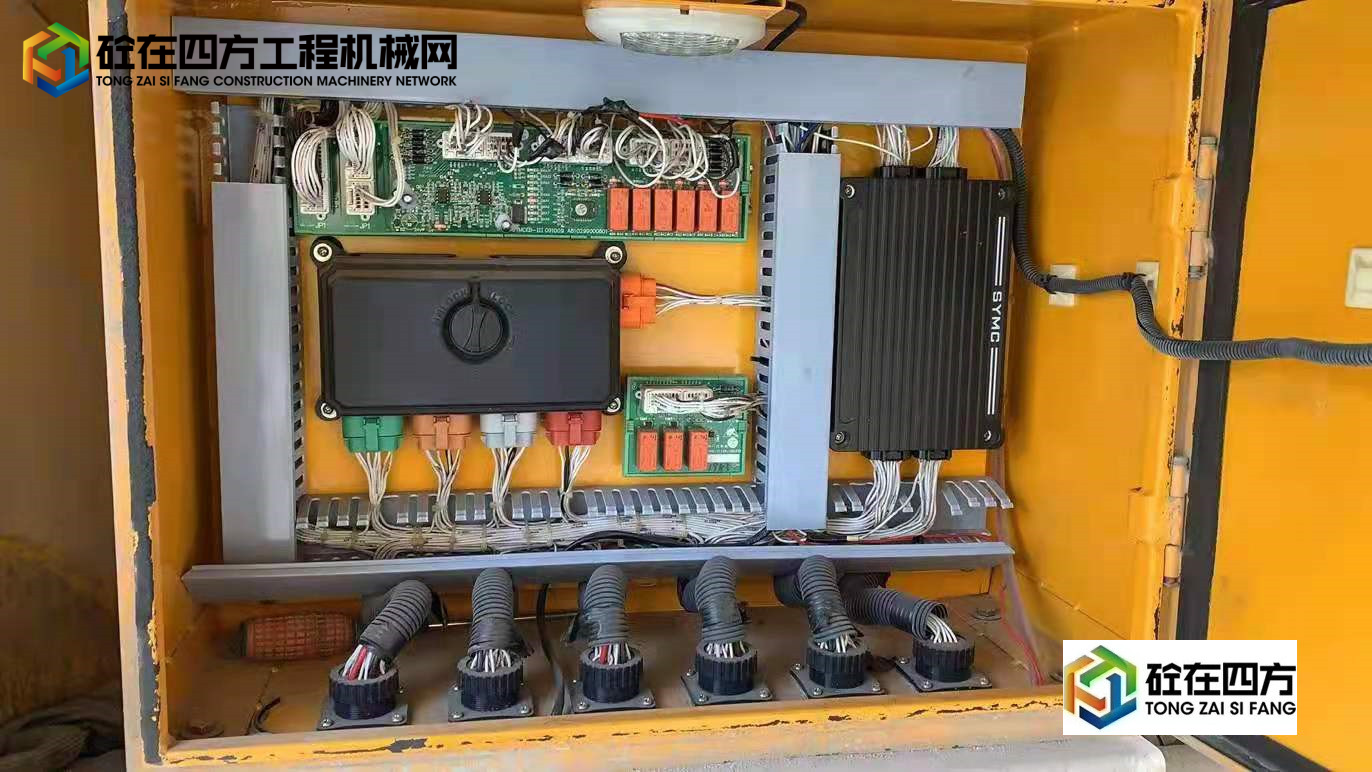 https://images.tongzsf.com/tong/truck_machine/20211101/1617f983401d49.jpg
