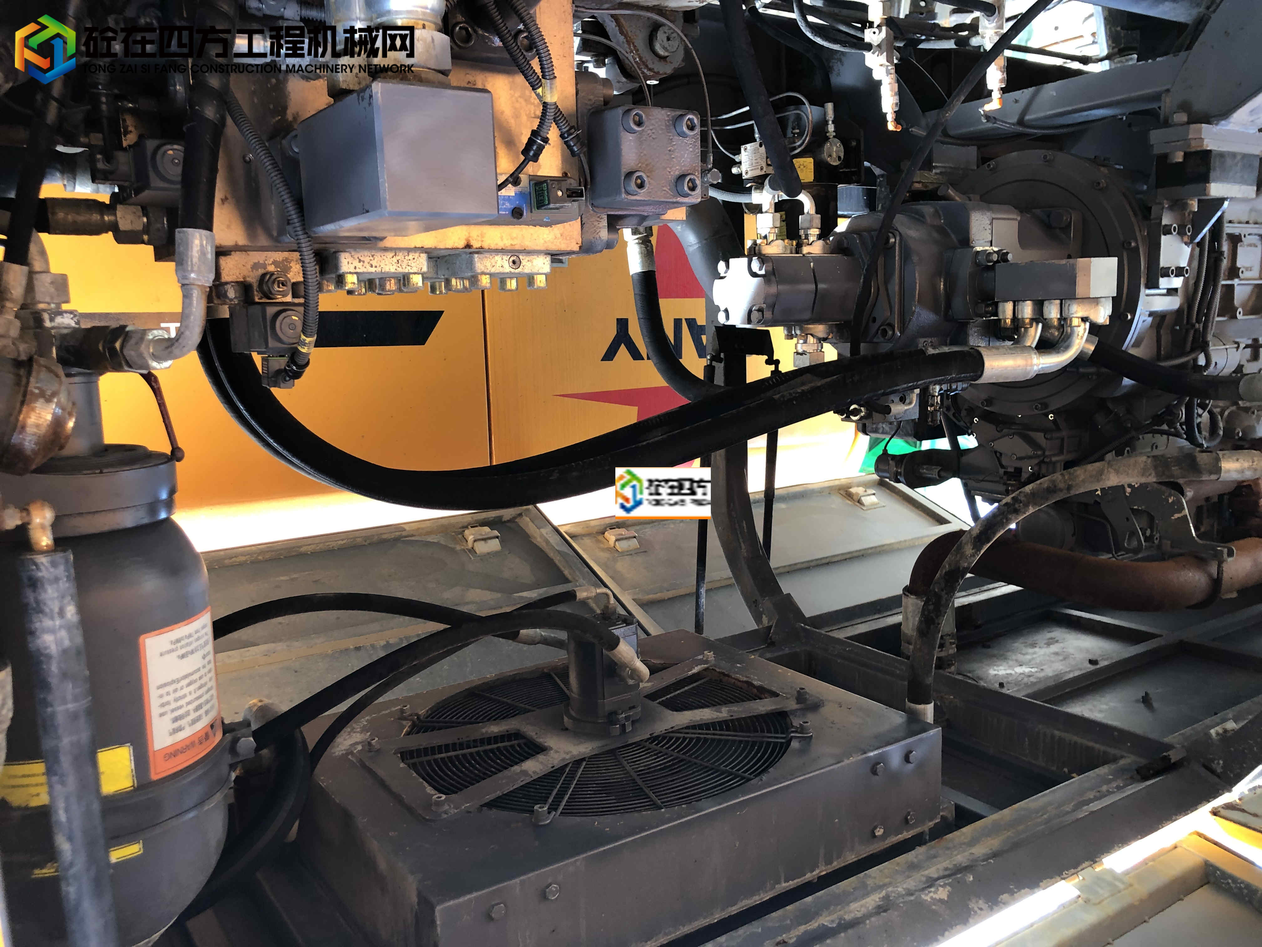 https://images.tongzsf.com/tong/truck_machine/20211102/161809287771da.jpg