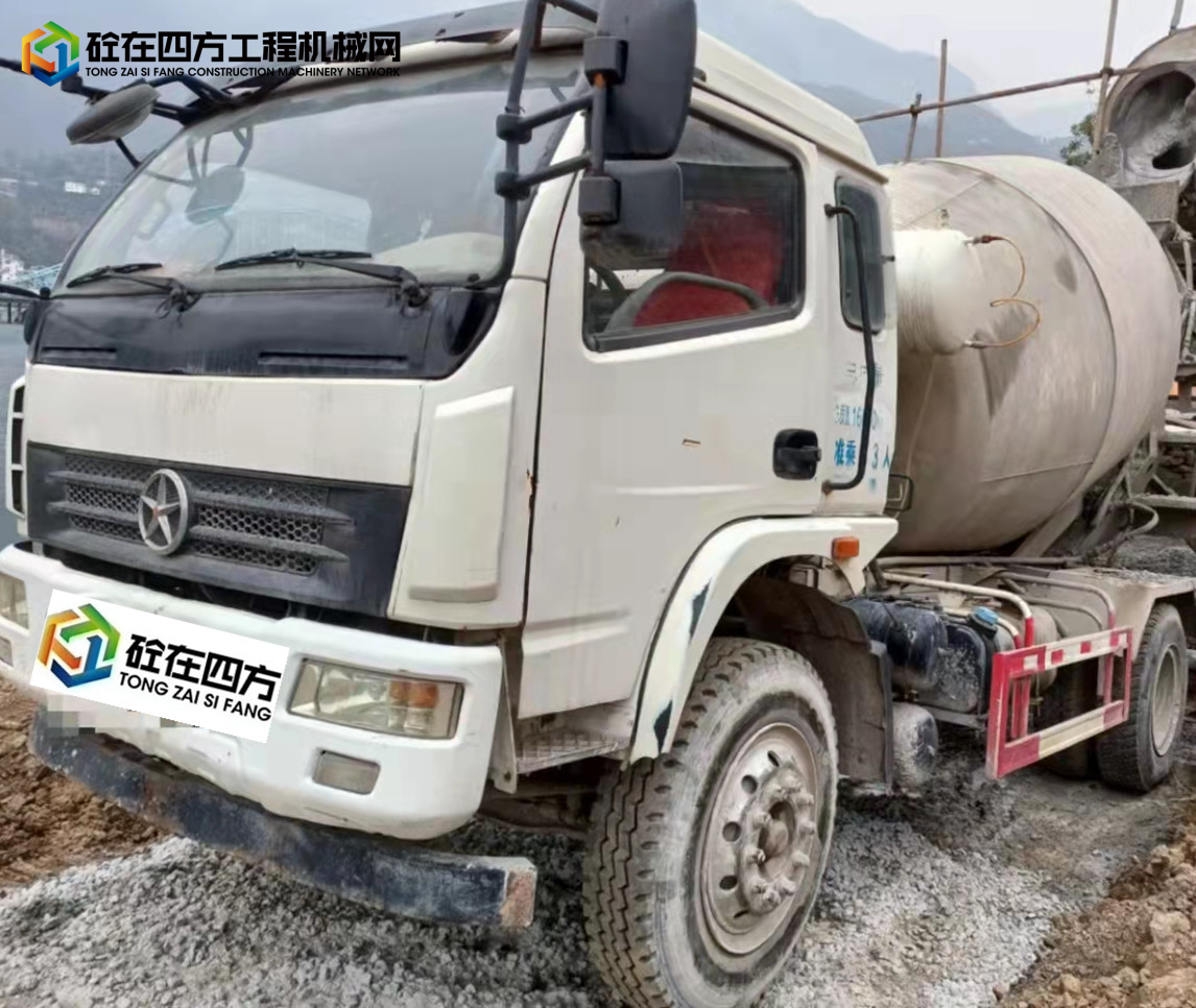 https://images.tongzsf.com/tong/truck_machine/20211102/16180a5a8236a5.jpg