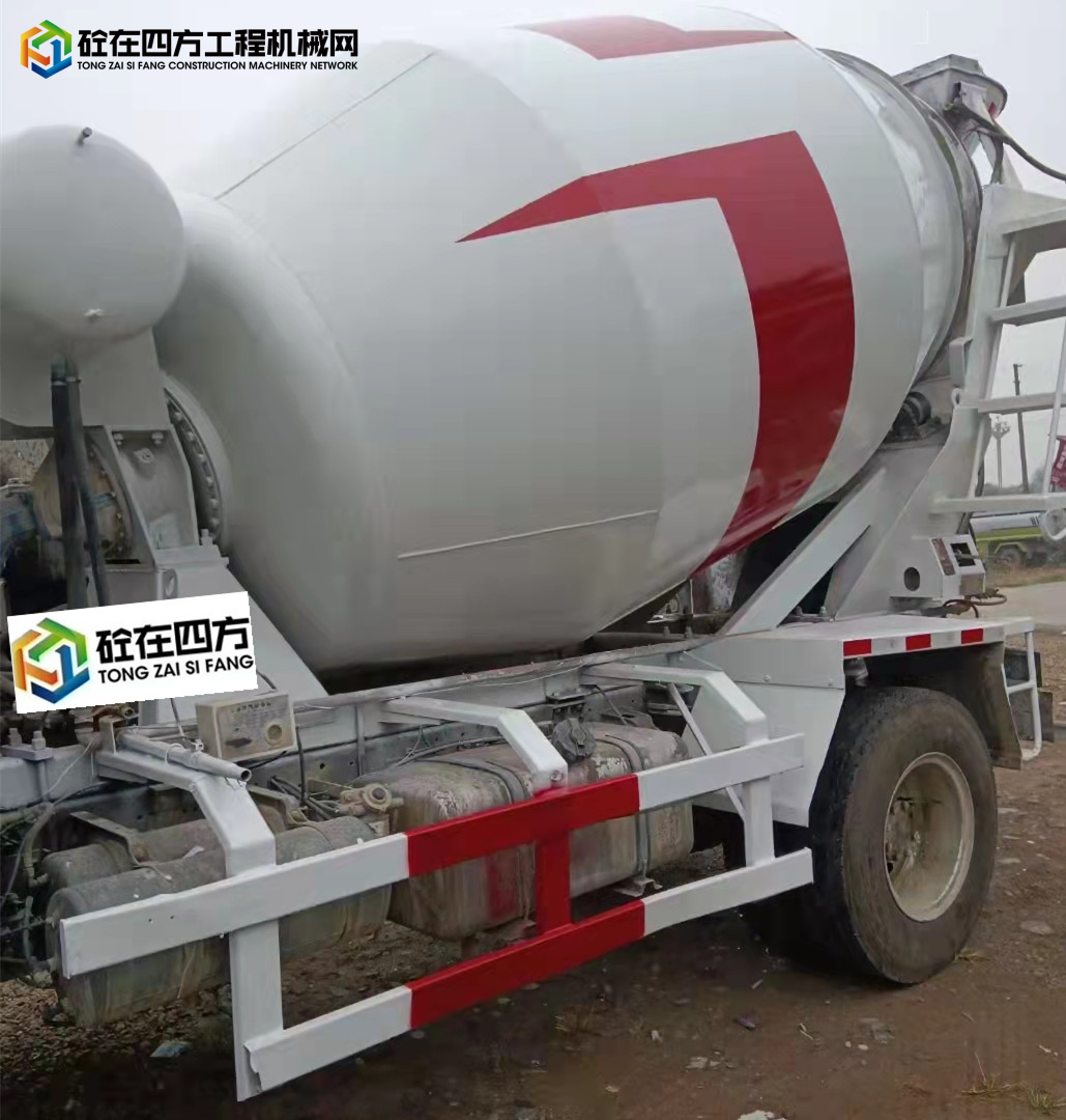 https://images.tongzsf.com/tong/truck_machine/20211102/16180e8af25a54.jpg