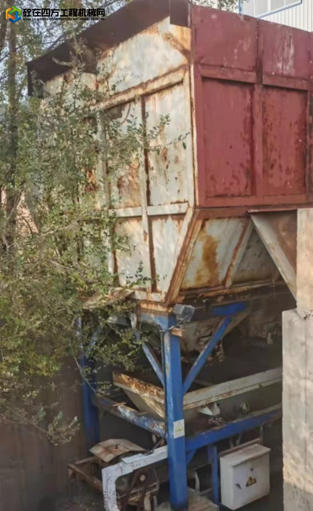 https://images.tongzsf.com/tong/truck_machine/20211104/16183d4ea04c90.jpg