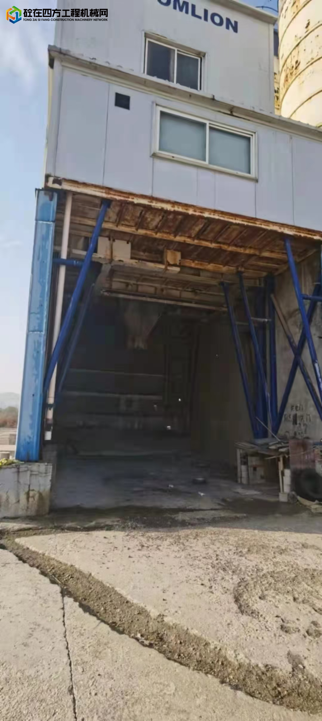https://images.tongzsf.com/tong/truck_machine/20211104/16183d4fadbfb7.jpg