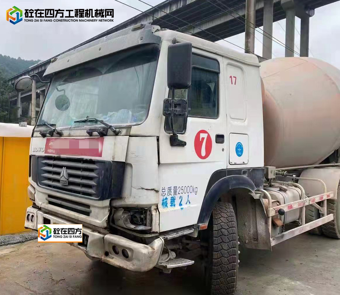 https://images.tongzsf.com/tong/truck_machine/20211105/1618496cb7dfe6.jpg