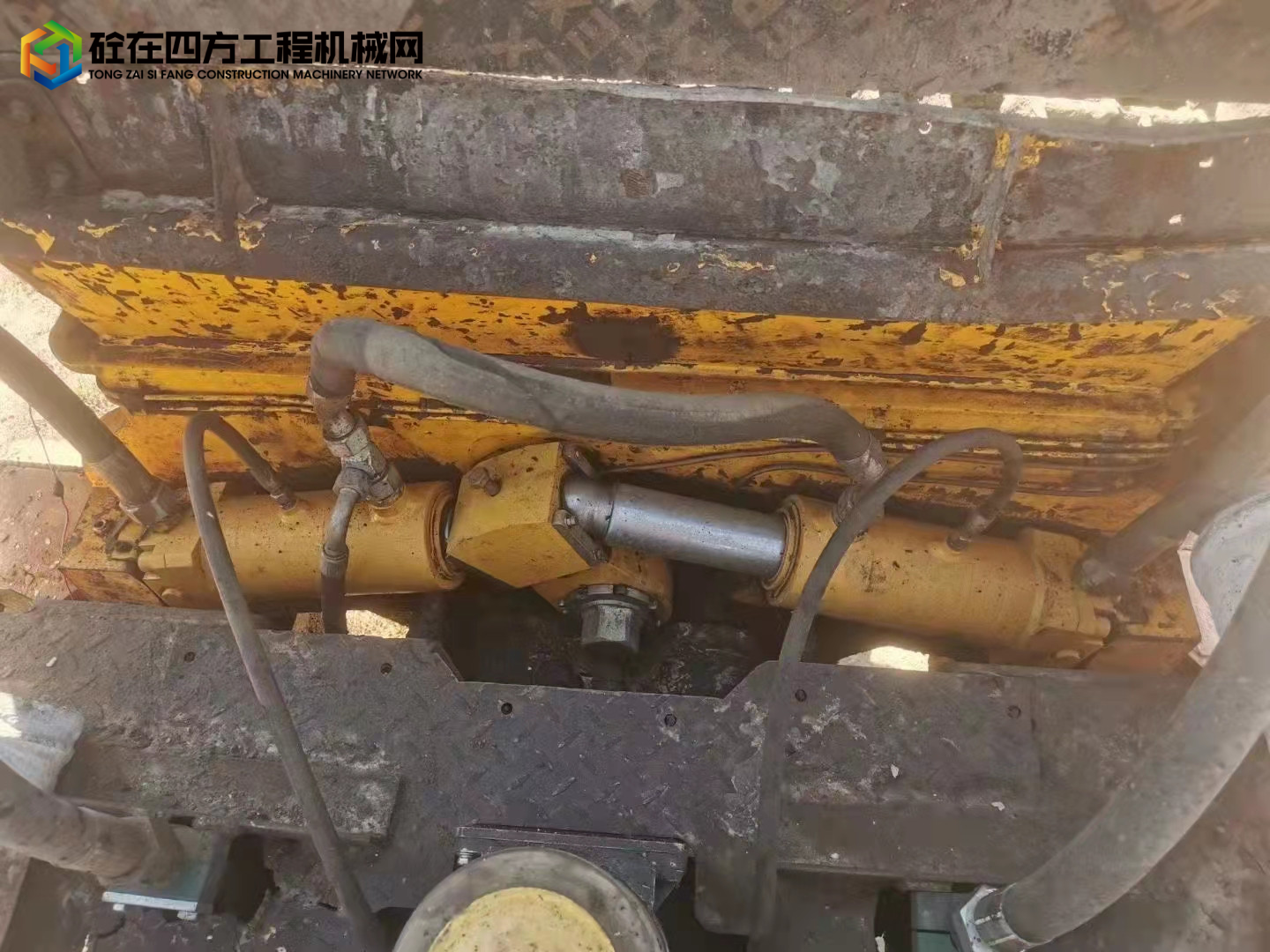https://images.tongzsf.com/tong/truck_machine/20211105/16184d7ca73c7c.jpg