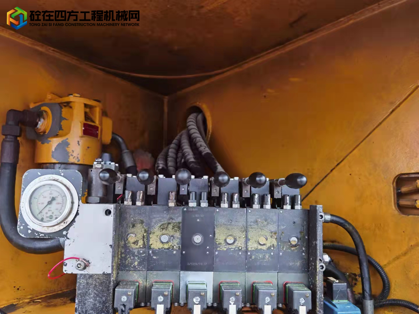 https://images.tongzsf.com/tong/truck_machine/20211108/16188c100ed8be.jpg