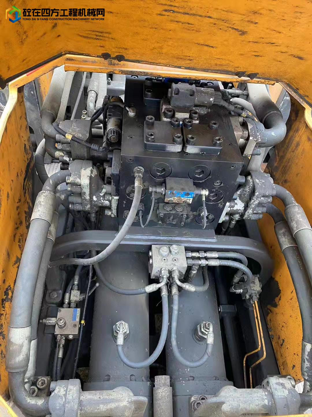 https://images.tongzsf.com/tong/truck_machine/20211109/1618a4047796bd.jpg