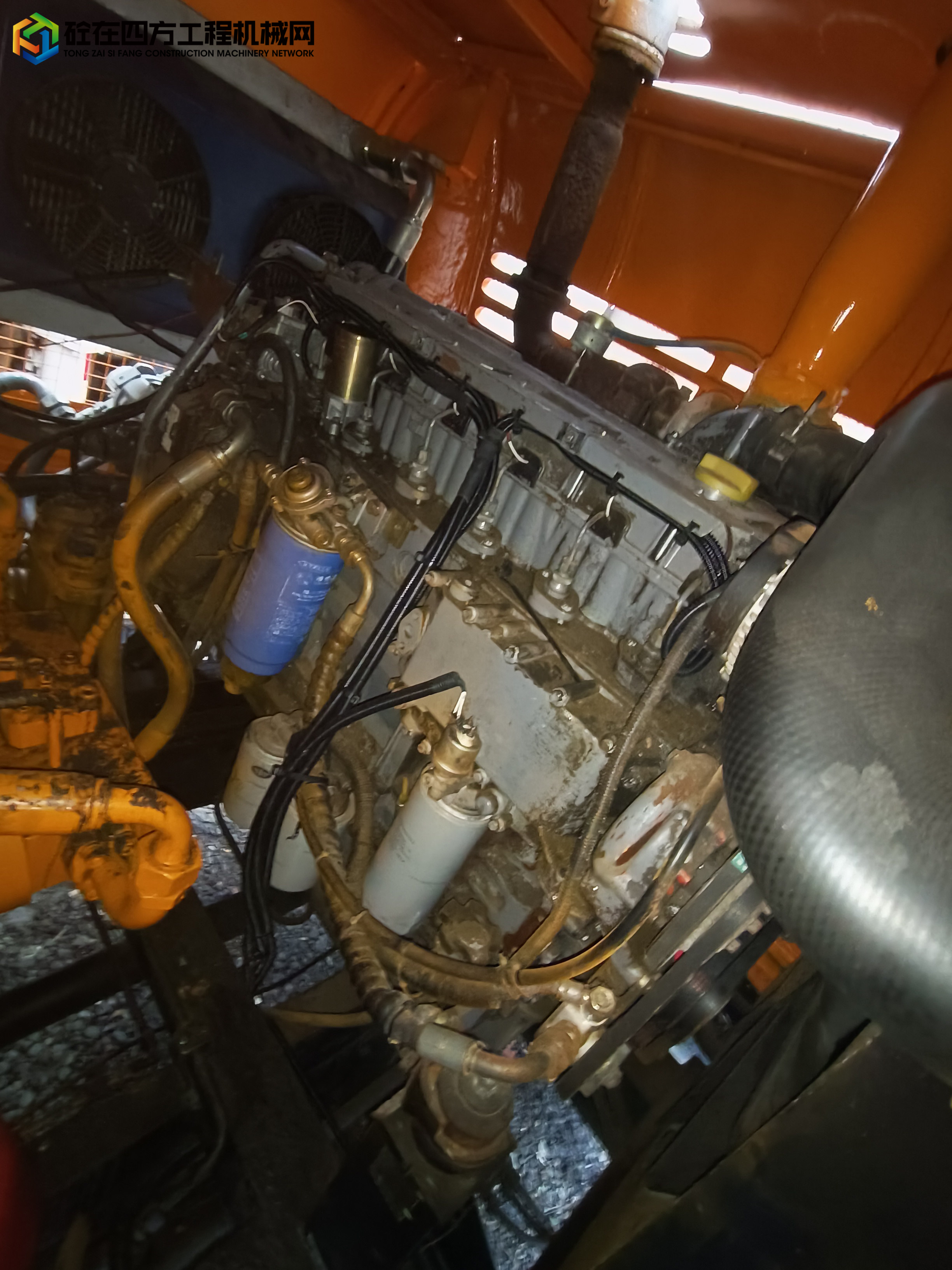 https://images.tongzsf.com/tong/truck_machine/20211110/1618b18fcd9571.jpg