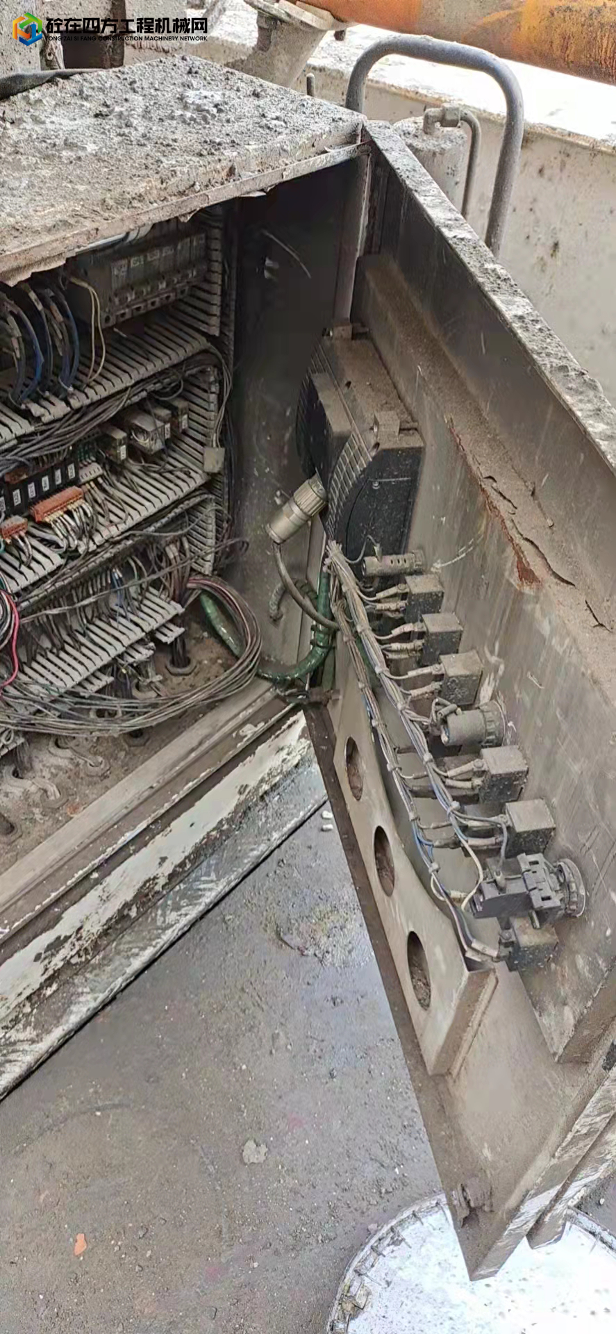 https://images.tongzsf.com/tong/truck_machine/20211110/1618b27c9c3511.jpg