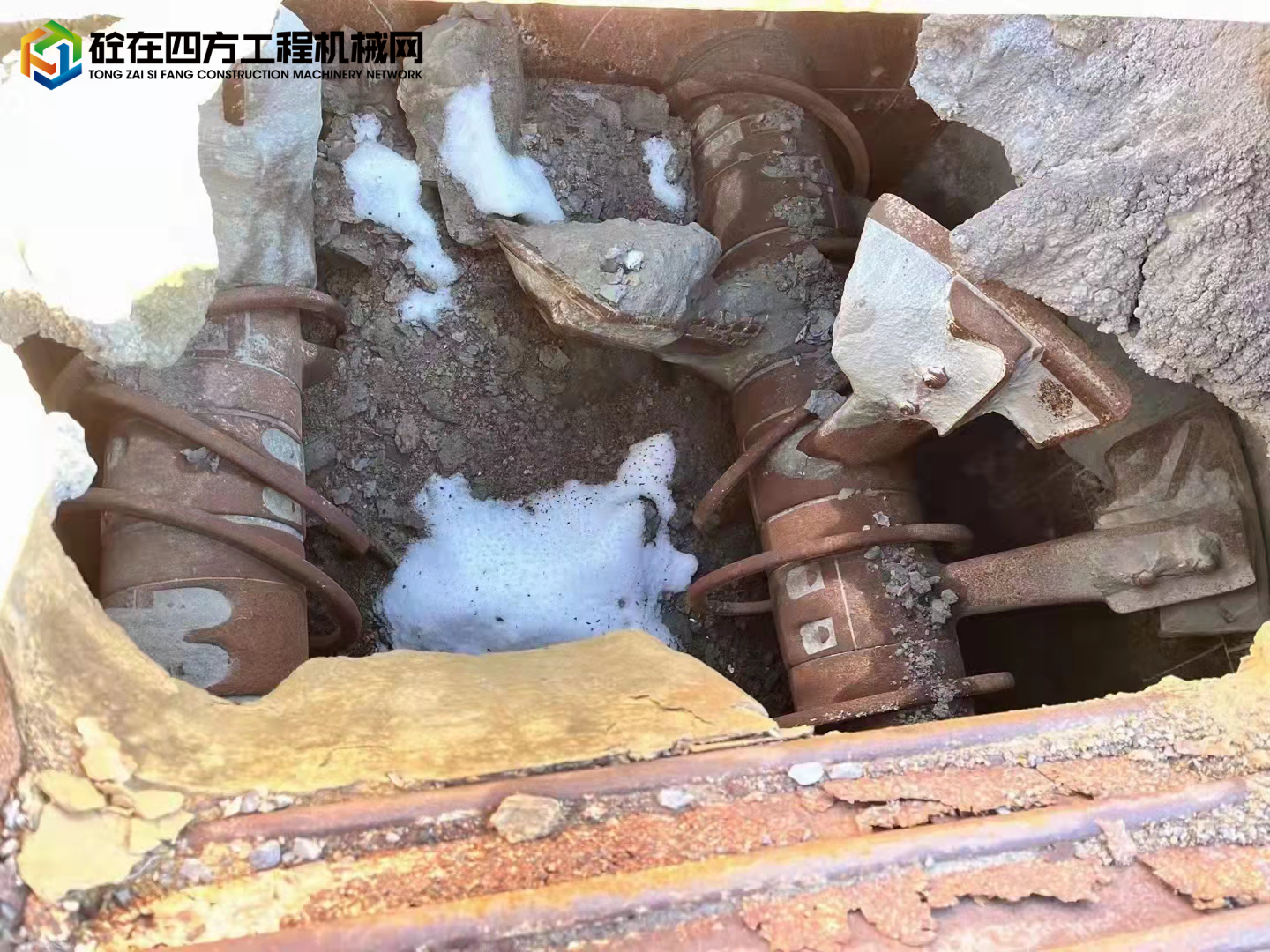 https://images.tongzsf.com/tong/truck_machine/20211110/1618b7985b1796.jpg