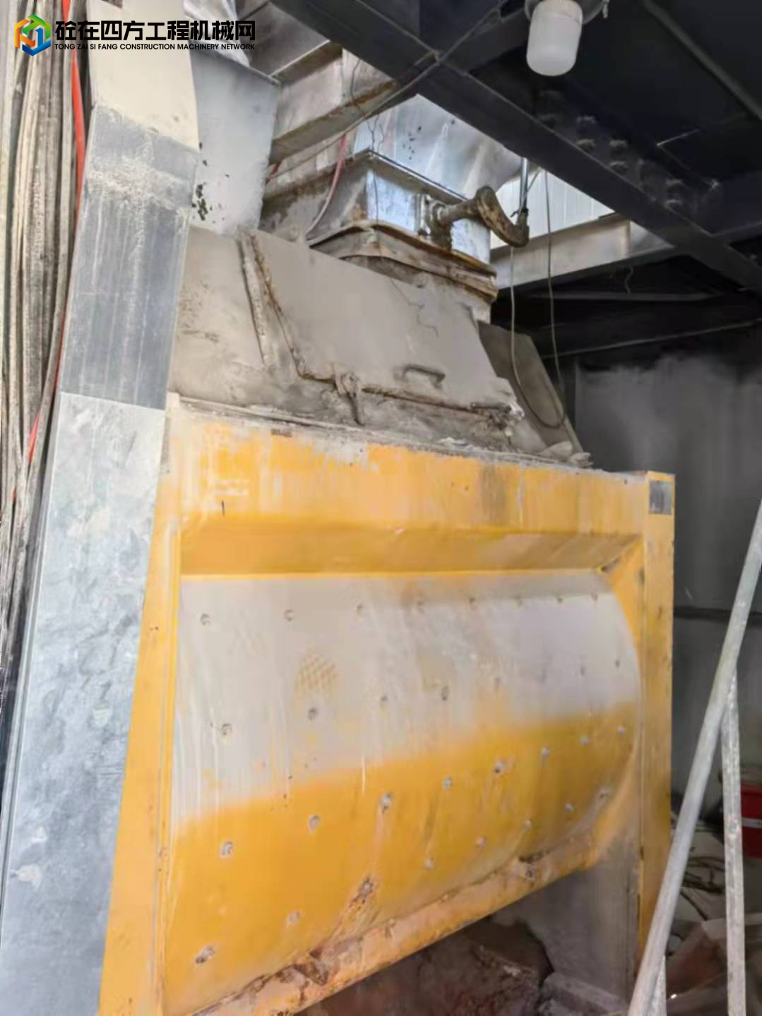 https://images.tongzsf.com/tong/truck_machine/20211110/1618b8f3ee1a96.jpg