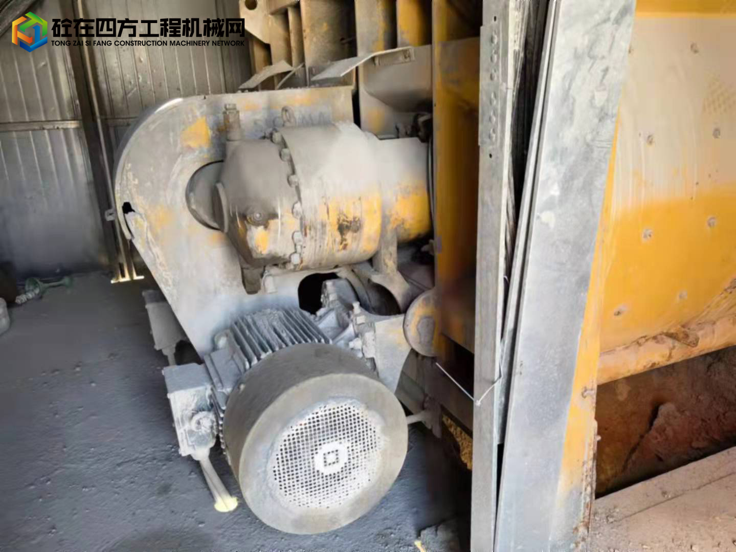 https://images.tongzsf.com/tong/truck_machine/20211110/1618b8f413f0d2.jpg