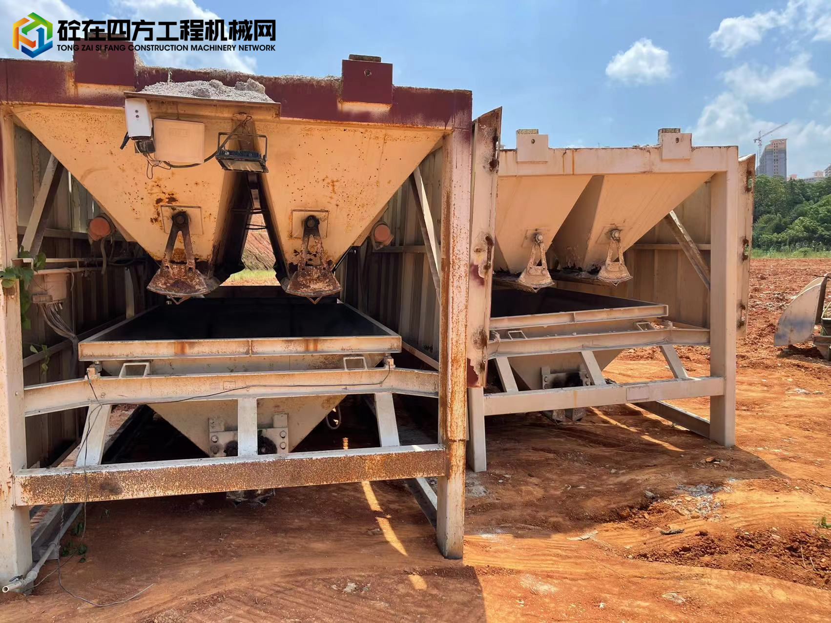 https://images.tongzsf.com/tong/truck_machine/20211112/1618db5f62415d.jpg