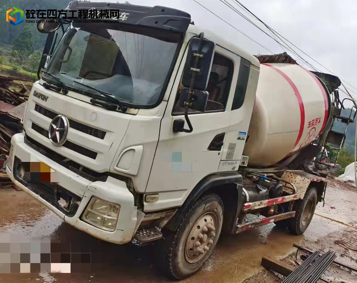 https://images.tongzsf.com/tong/truck_machine/20211112/1618e014eb949b.jpg