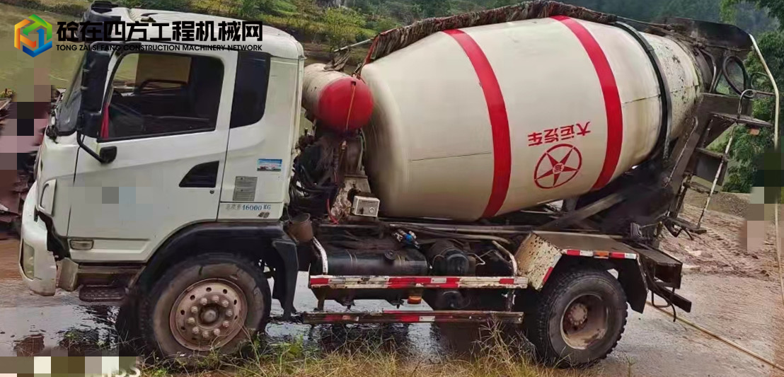 https://images.tongzsf.com/tong/truck_machine/20211112/1618e014f6b4ee.jpg