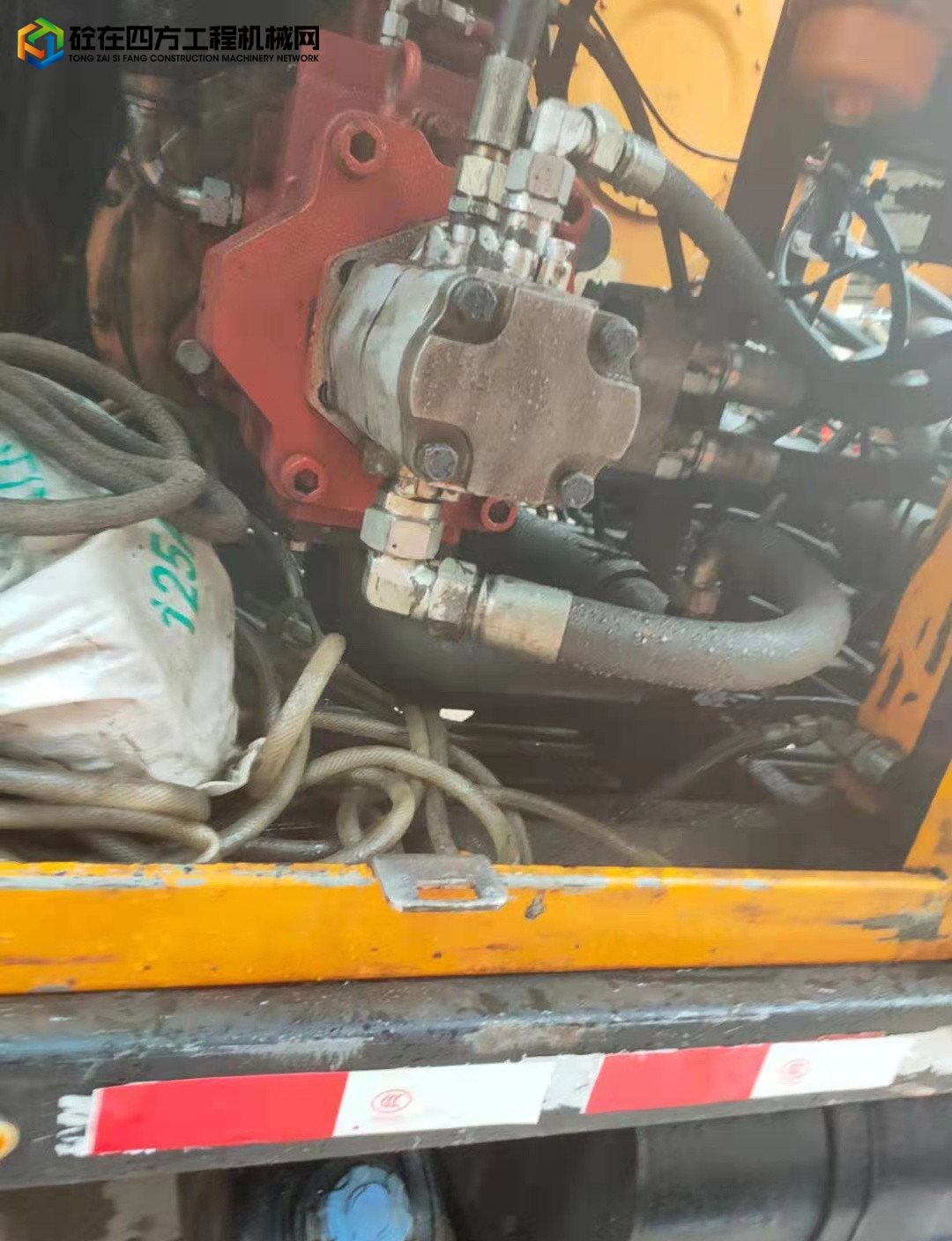 https://images.tongzsf.com/tong/truck_machine/20211115/16191af4e71865.jpg