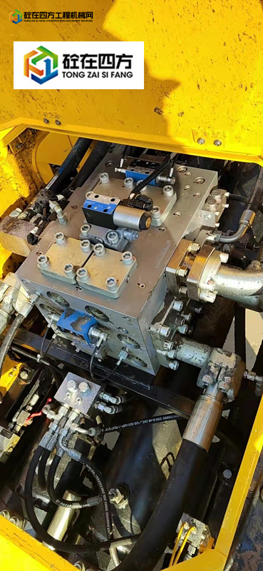 https://images.tongzsf.com/tong/truck_machine/20211116/1619323dbcf9d4.jpg