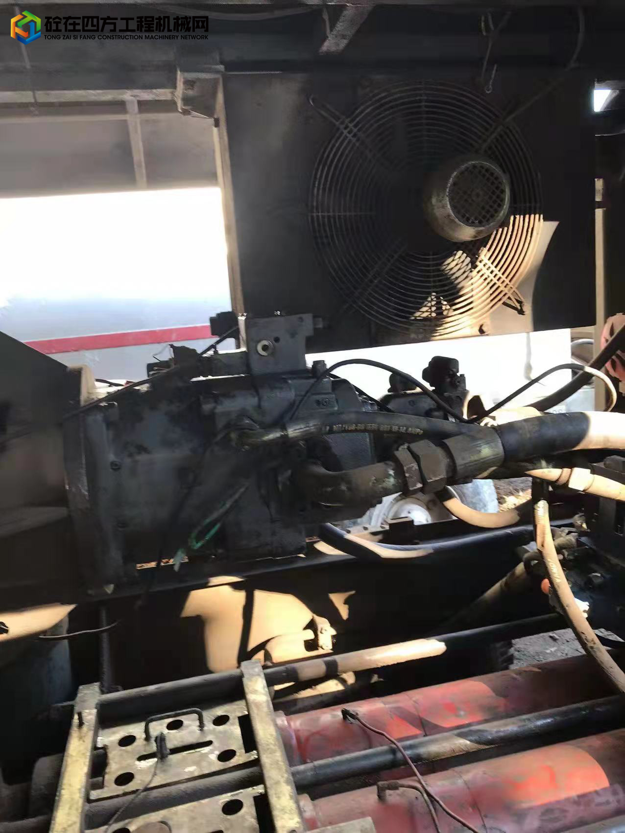 https://images.tongzsf.com/tong/truck_machine/20211116/161936febf3341.jpg