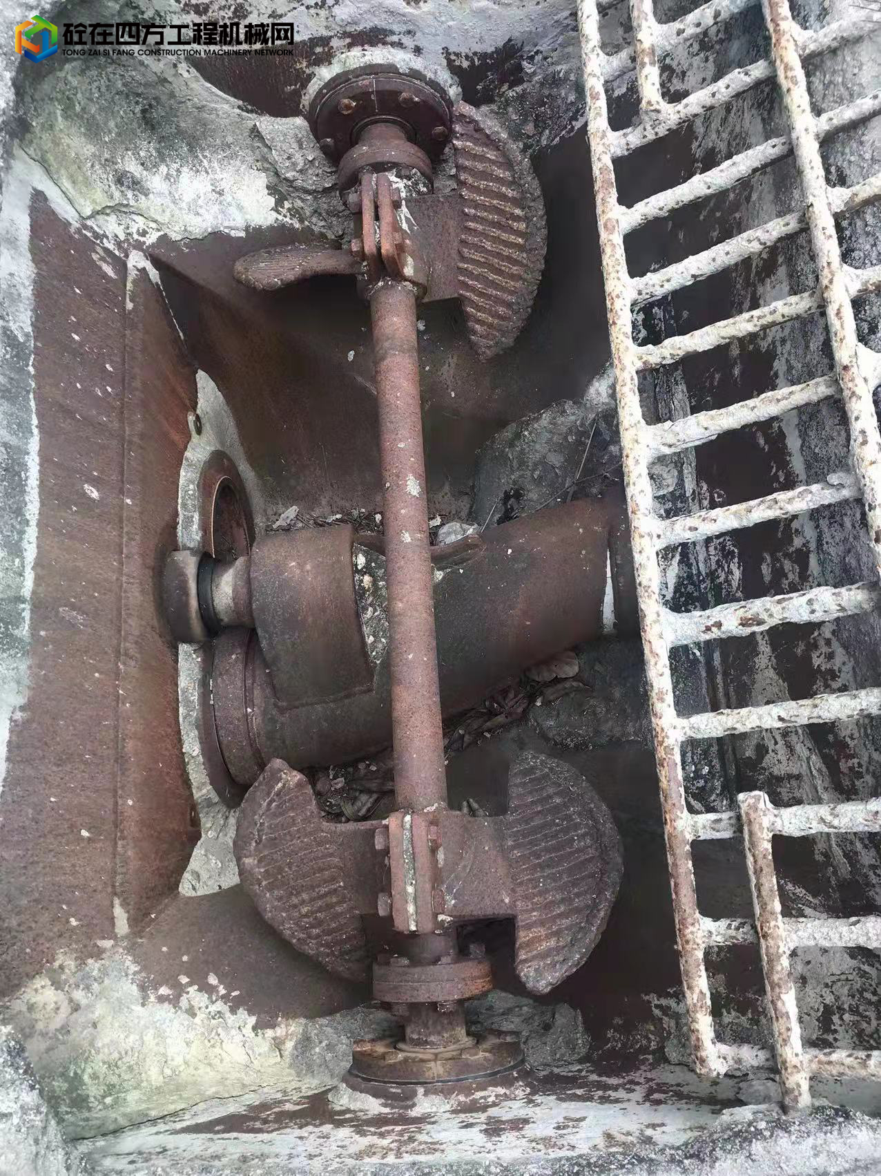 https://images.tongzsf.com/tong/truck_machine/20211116/161936ff71ff8a.jpg