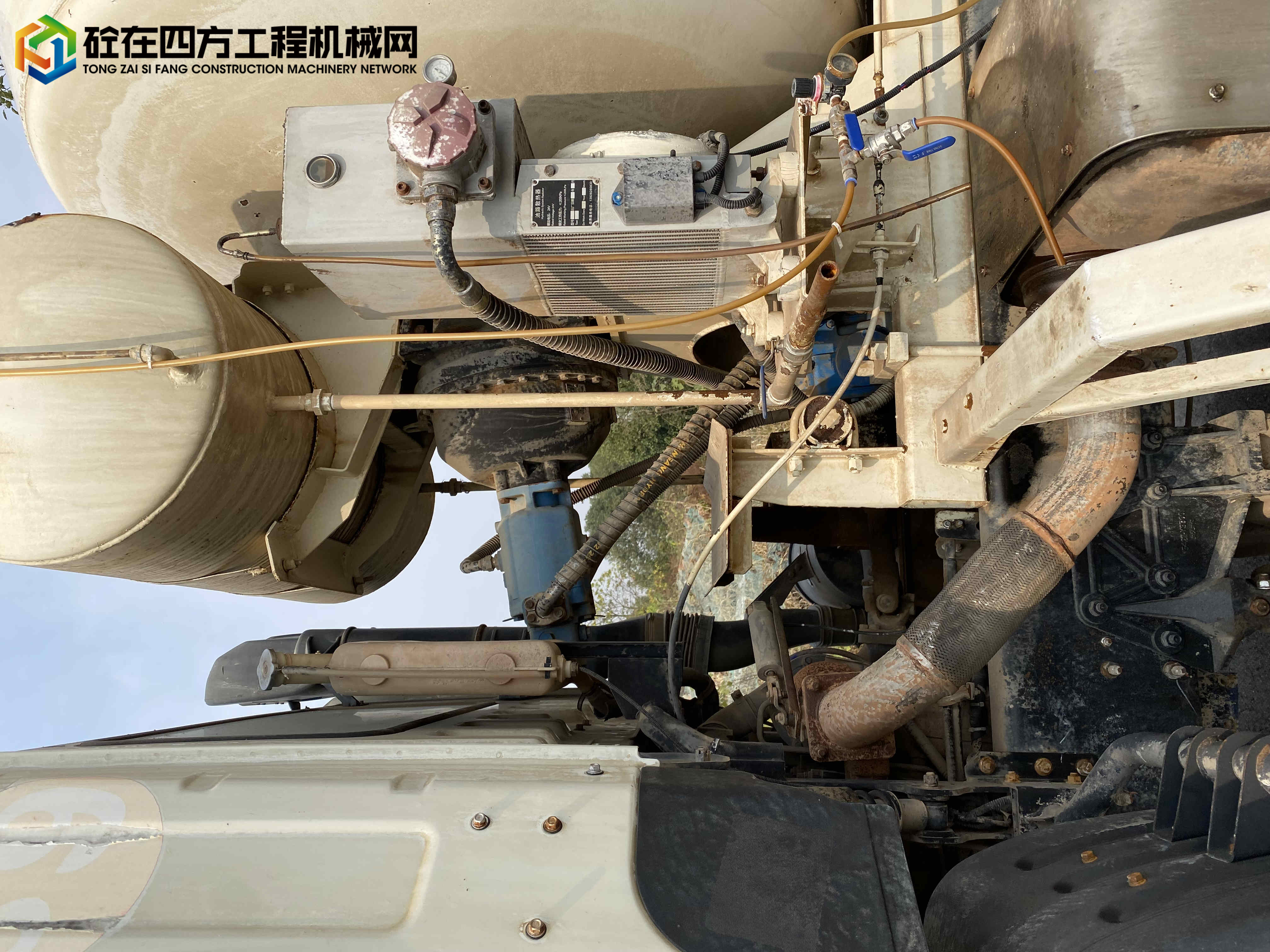 https://images.tongzsf.com/tong/truck_machine/20211120/161984b9aa6543.jpg