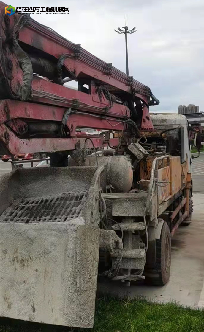 https://images.tongzsf.com/tong/truck_machine/20211125/1619f55b50daff.jpg