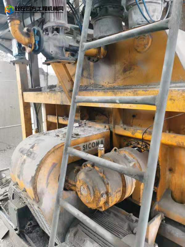 https://images.tongzsf.com/tong/truck_machine/20211129/161a48dbdb512b.jpg