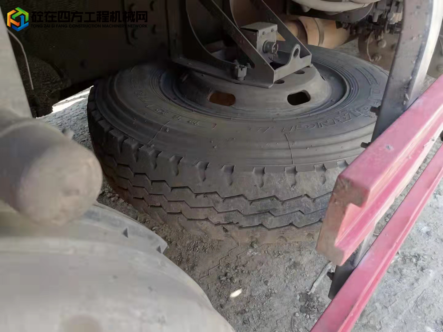 https://images.tongzsf.com/tong/truck_machine/20211129/161a48f1519d5b.jpg