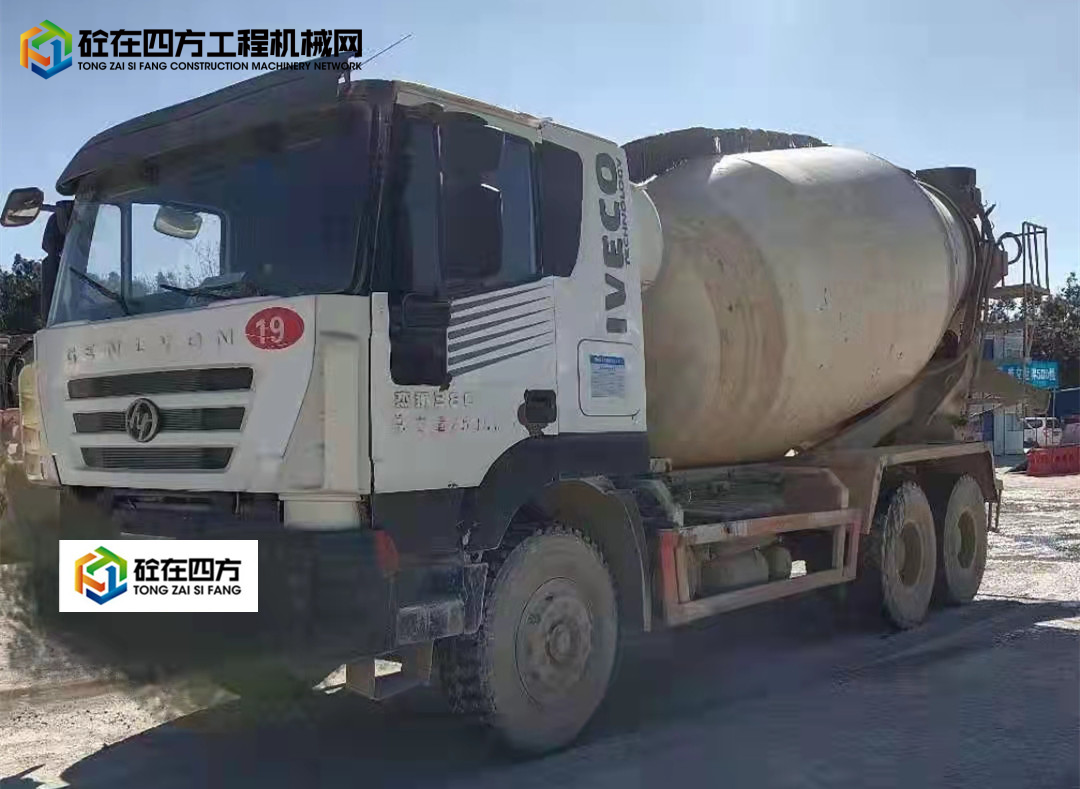 https://images.tongzsf.com/tong/truck_machine/20211130/161a5e90f2fab1.jpg