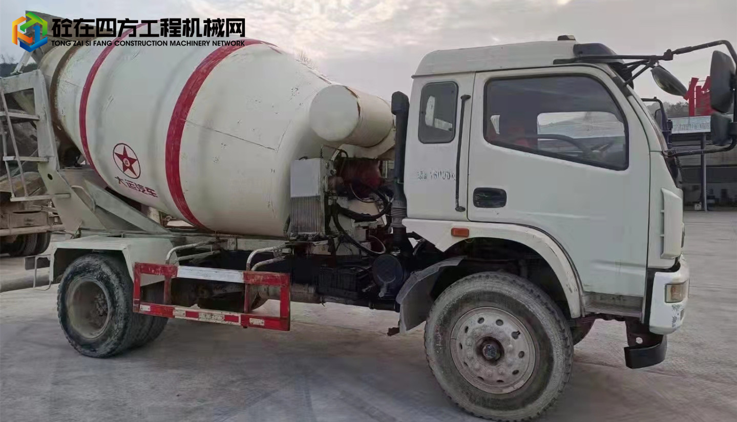https://images.tongzsf.com/tong/truck_machine/20211201/161a6ce9609c46.jpg