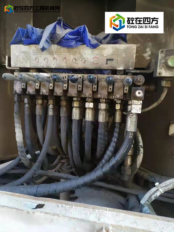 https://images.tongzsf.com/tong/truck_machine/20211201/161a7429f41cb9.jpg