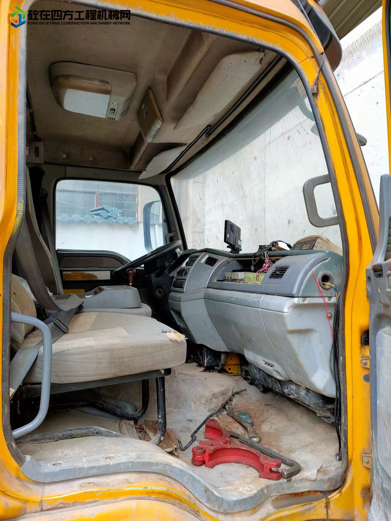 https://images.tongzsf.com/tong/truck_machine/20211202/161a894c4bc2ca.jpg