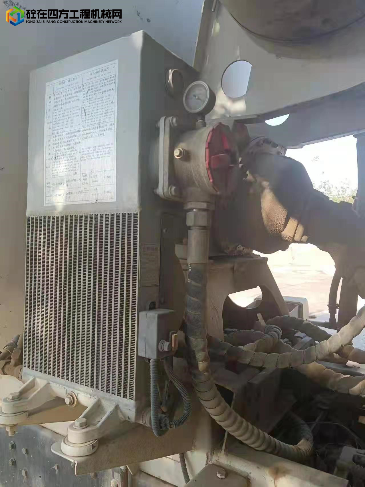 https://images.tongzsf.com/tong/truck_machine/20211203/161a9bb25db97a.jpg