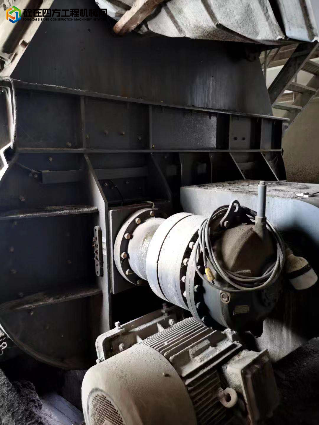 https://images.tongzsf.com/tong/truck_machine/20211203/161a9c5cf8b832.jpg