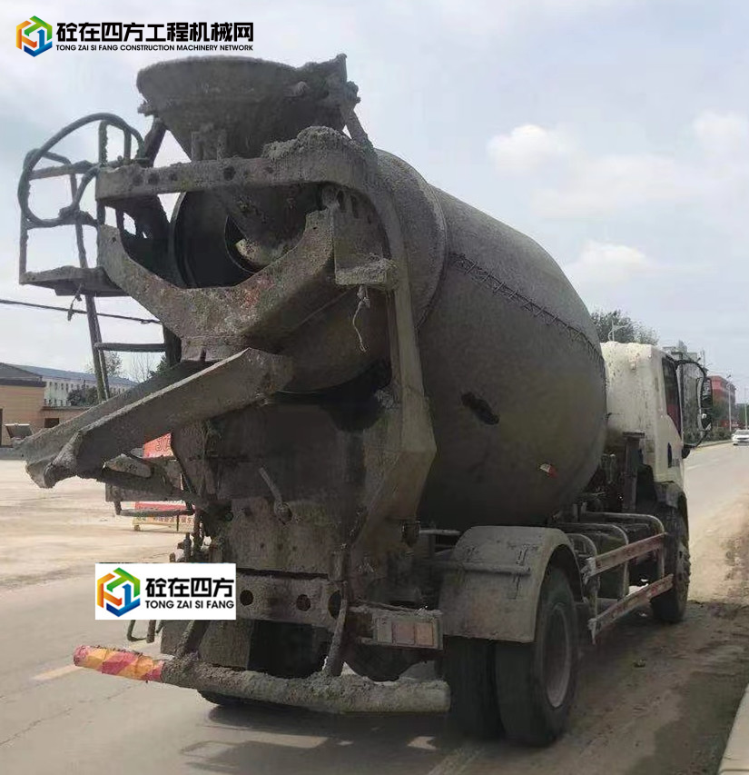 https://images.tongzsf.com/tong/truck_machine/20211209/161b16315708a1.jpg