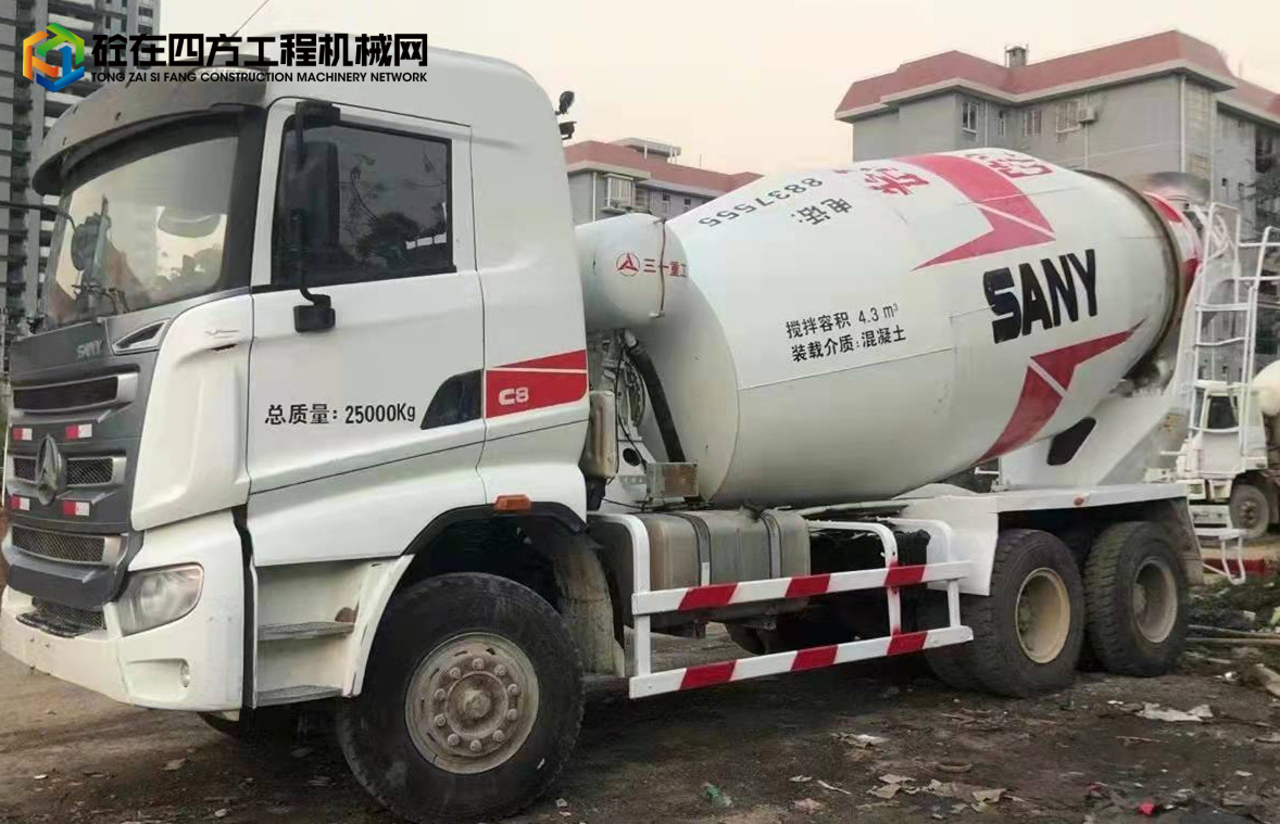 https://images.tongzsf.com/tong/truck_machine/20211210/161b2af1f98b68.jpg