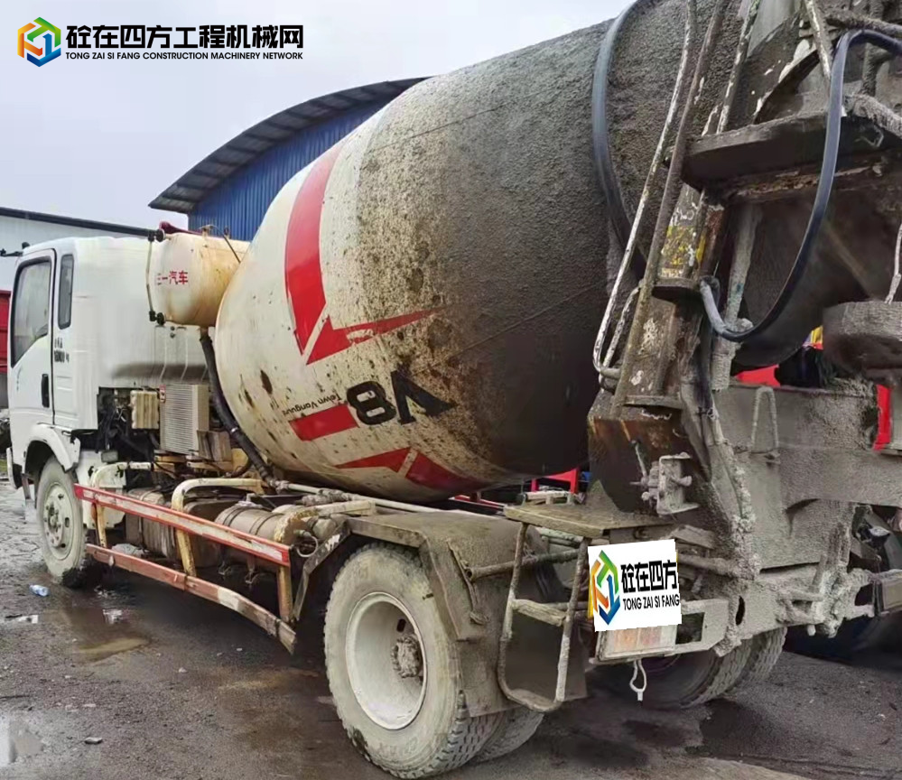 https://images.tongzsf.com/tong/truck_machine/20211210/161b2c94630bda.jpg