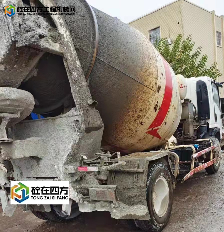 https://images.tongzsf.com/tong/truck_machine/20211210/161b2c946d6db8.jpg