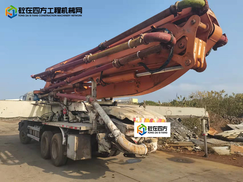 https://images.tongzsf.com/tong/truck_machine/20211214/161b871b3cc094.jpg