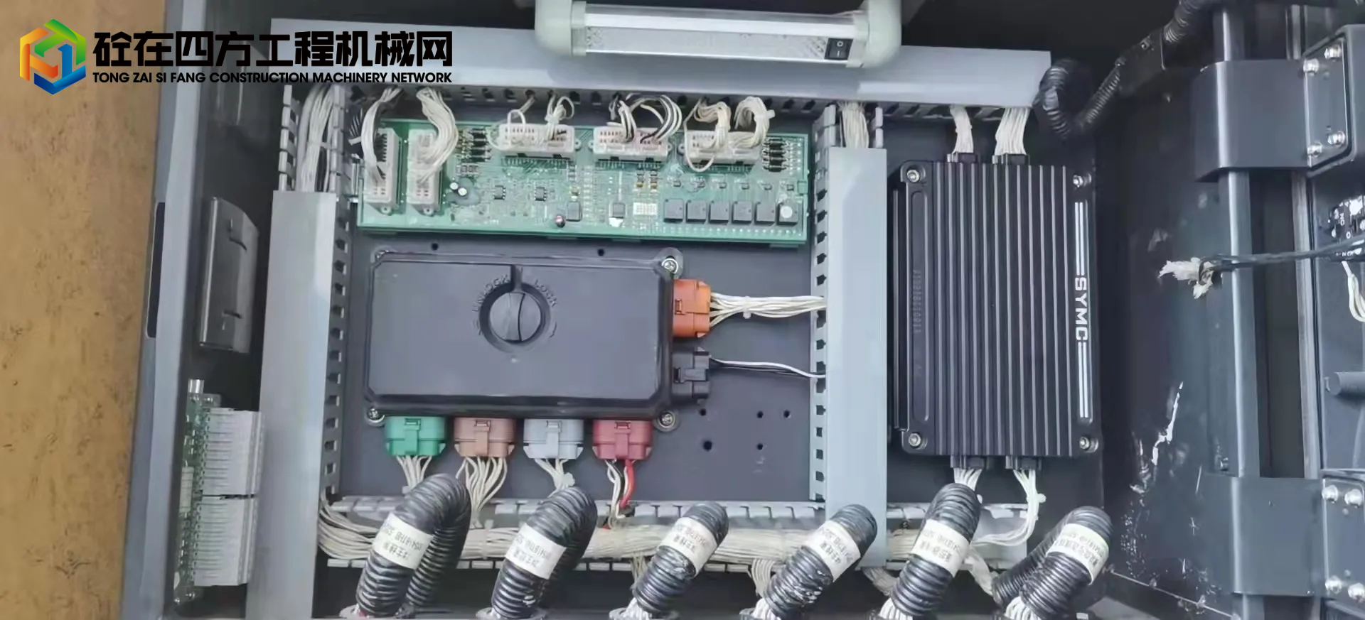 https://images.tongzsf.com/tong/truck_machine/20211215/161b957dfa21cb.jpg