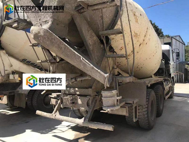 https://images.tongzsf.com/tong/truck_machine/20211215/161b99b7eebcc3.jpg