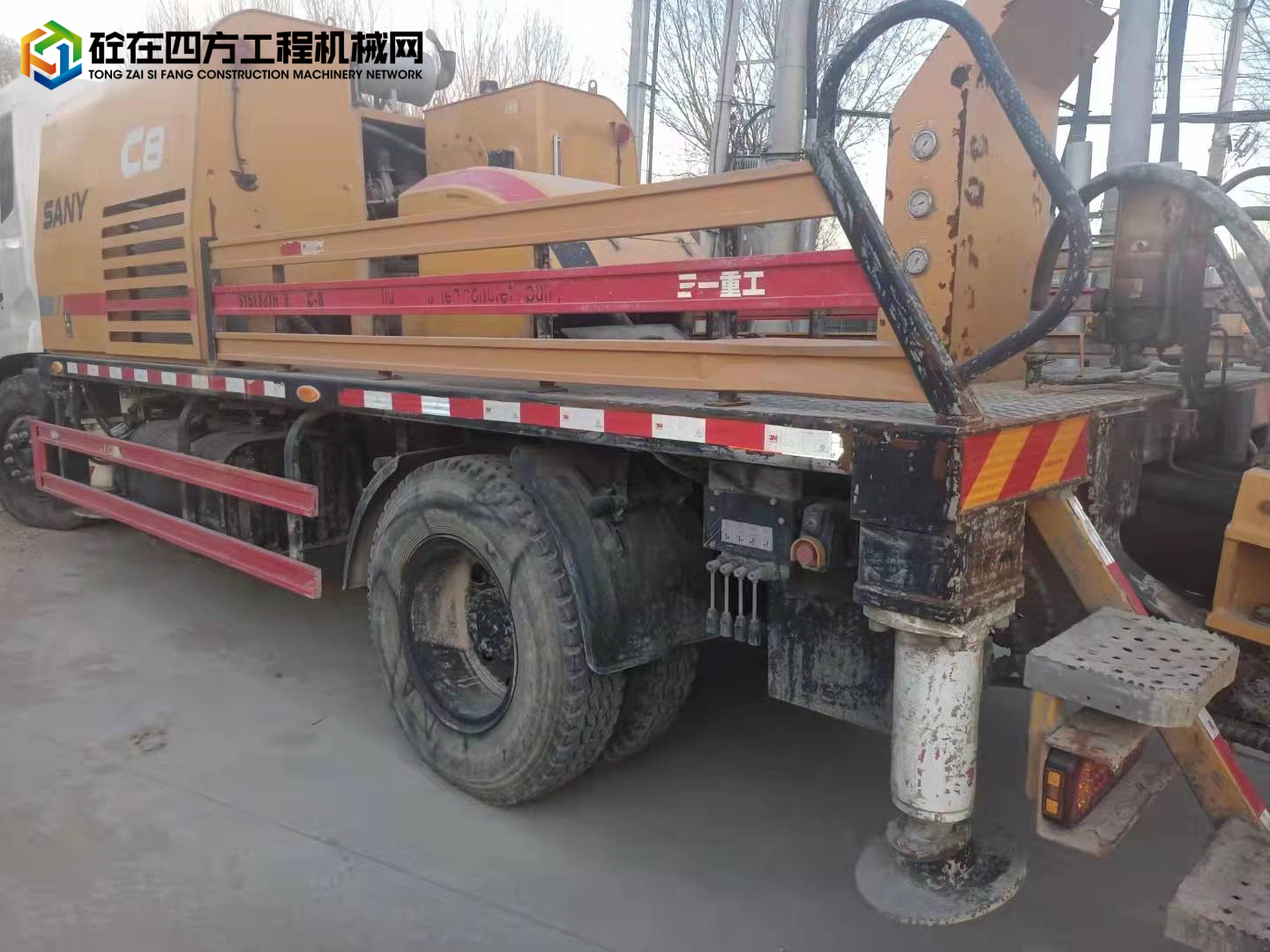 https://images.tongzsf.com/tong/truck_machine/20211217/161bc55a8b6f43.jpg