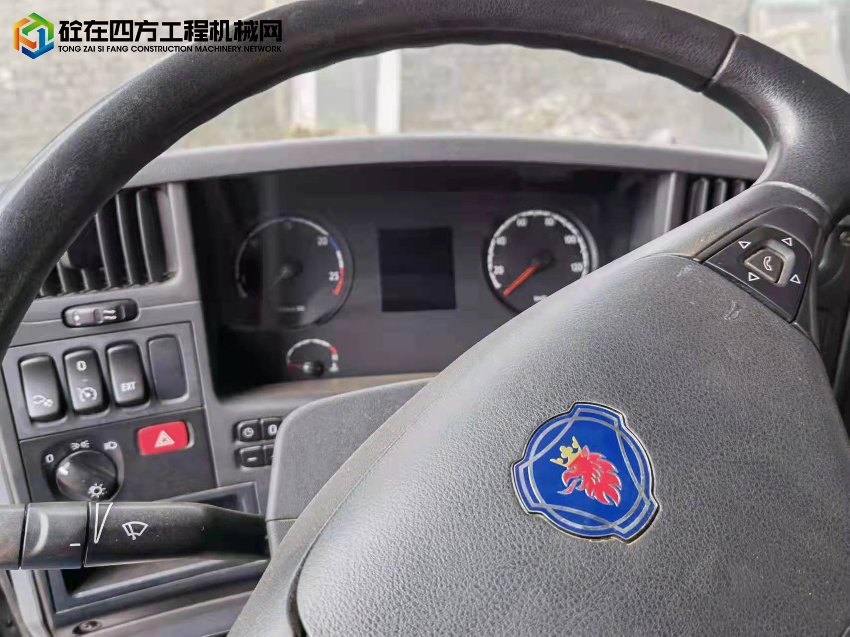 https://images.tongzsf.com/tong/truck_machine/20211220/161c01c301ecfc.jpg