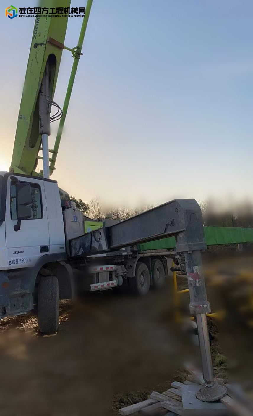https://images.tongzsf.com/tong/truck_machine/20211221/161c19f60b90f7.jpg