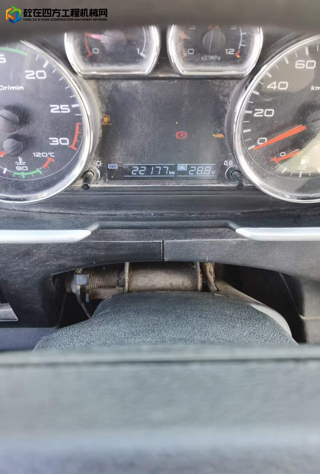 https://images.tongzsf.com/tong/truck_machine/20211222/161c2cc190975a.jpg