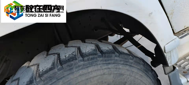https://images.tongzsf.com/tong/truck_machine/20211222/161c2f2d5bfc95.jpg