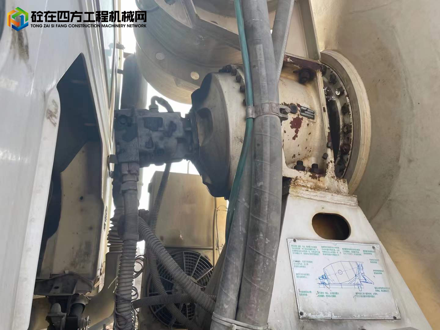https://images.tongzsf.com/tong/truck_machine/20211224/161c58152cc80b.jpg