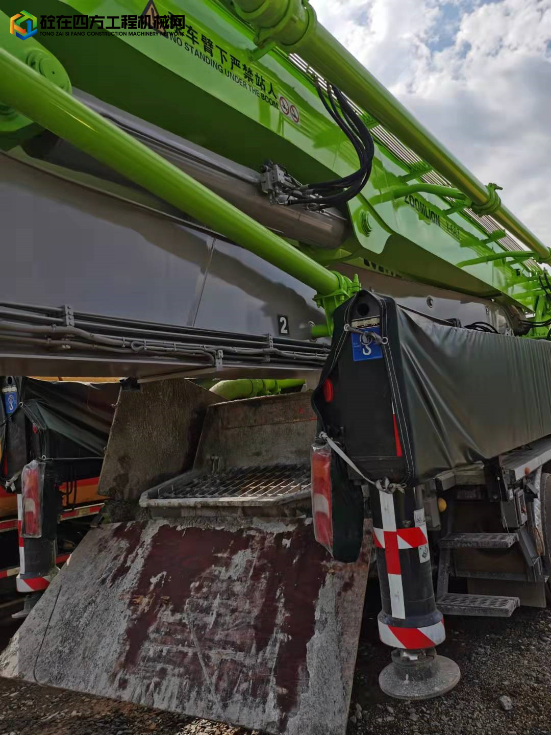 https://images.tongzsf.com/tong/truck_machine/20211225/161c6cf2a14064.jpg