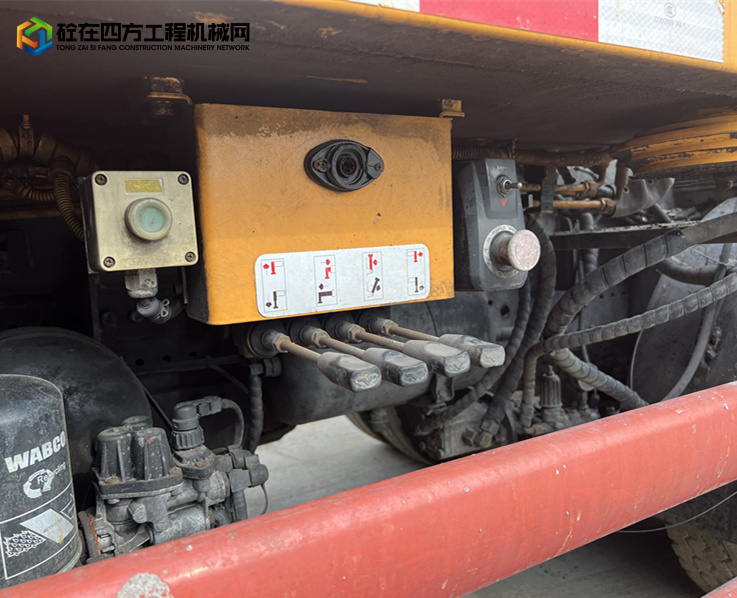 https://images.tongzsf.com/tong/truck_machine/20211230/161cd1fc5009dd.jpg