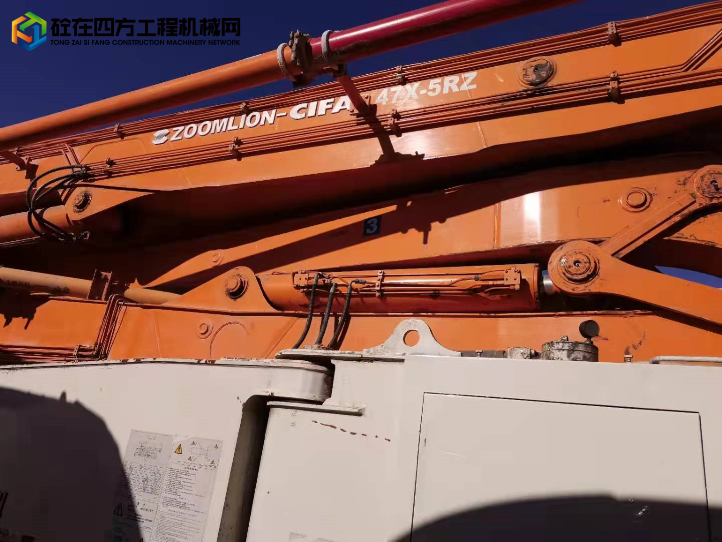 https://images.tongzsf.com/tong/truck_machine/20211230/161cd632a407fe.jpg